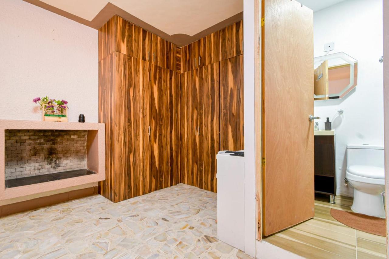Hostal Vitta Гуадалахара Екстериор снимка