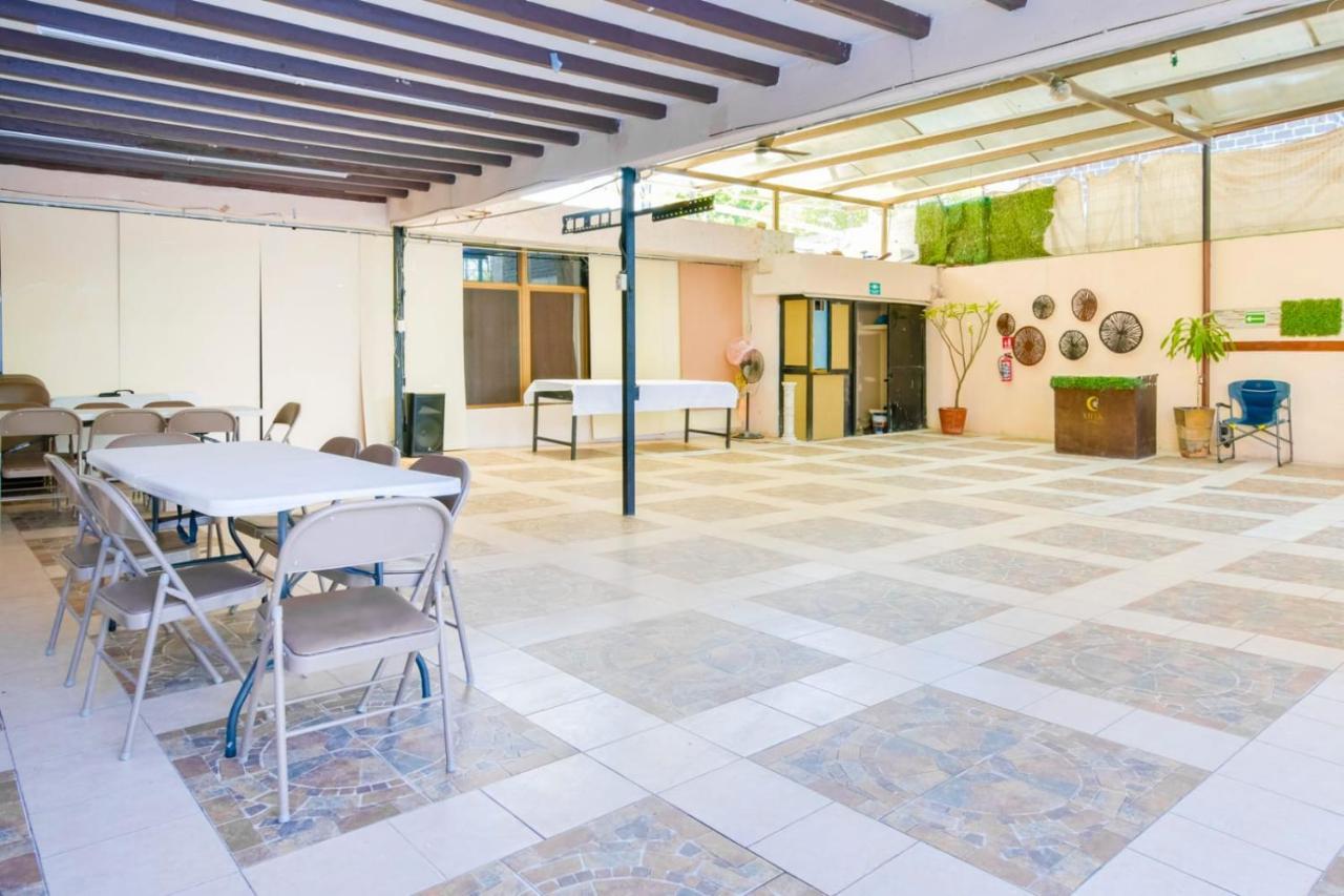 Hostal Vitta Гуадалахара Екстериор снимка