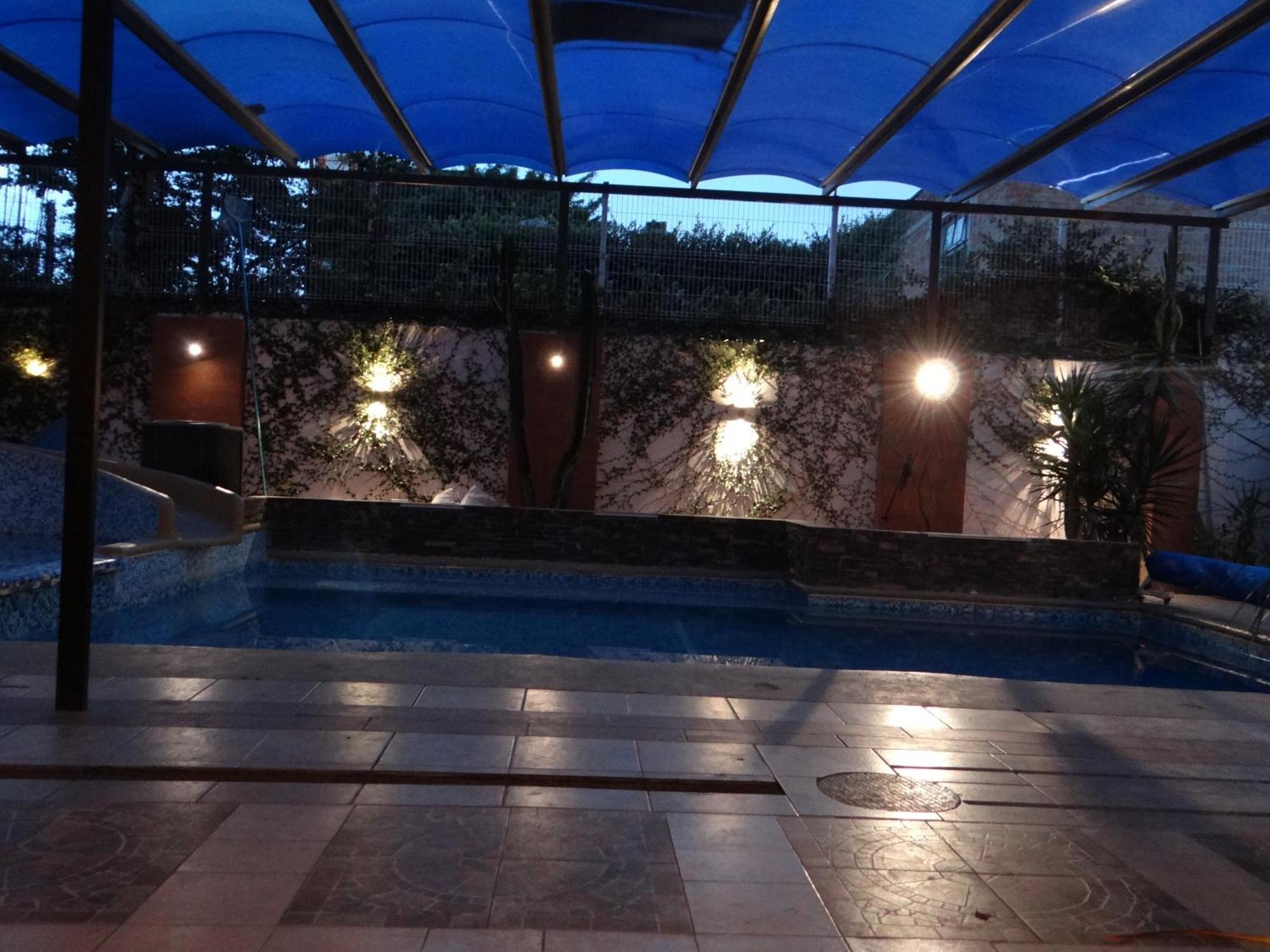 Hostal Vitta Гуадалахара Екстериор снимка