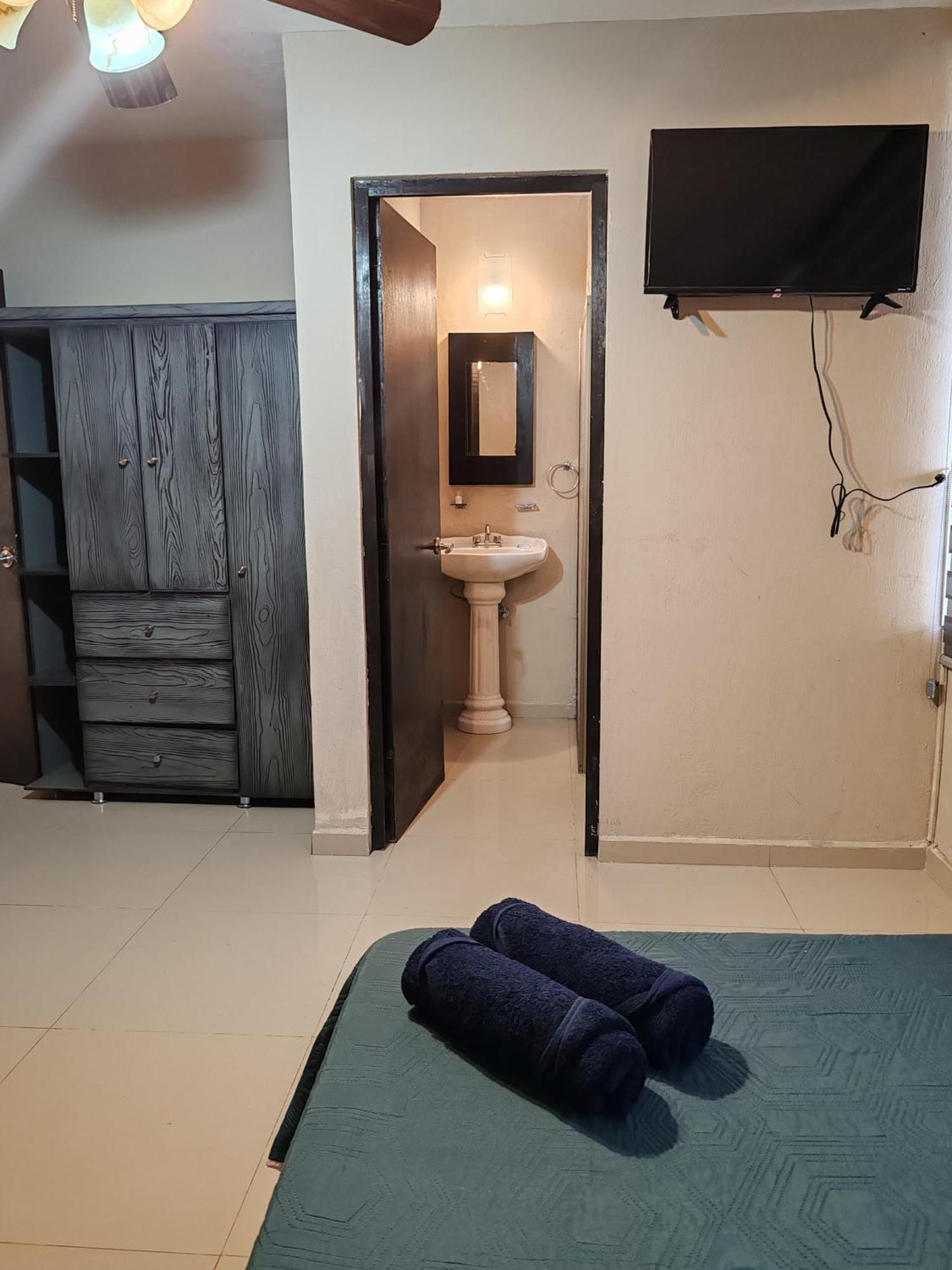 Hostal Vitta Гуадалахара Екстериор снимка